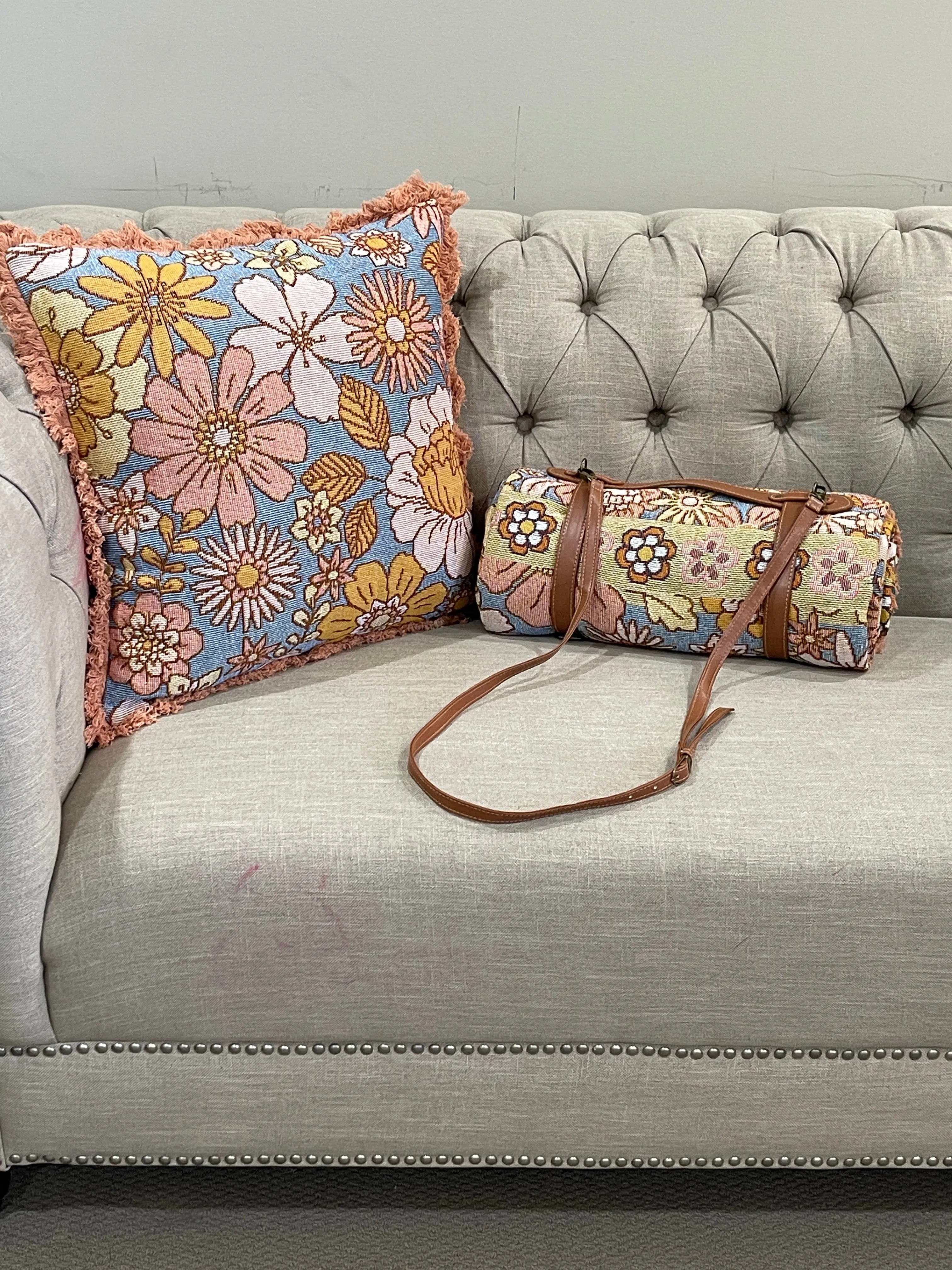 Blossom Elegance Cotton Reversible Tapestry Picnic Throw