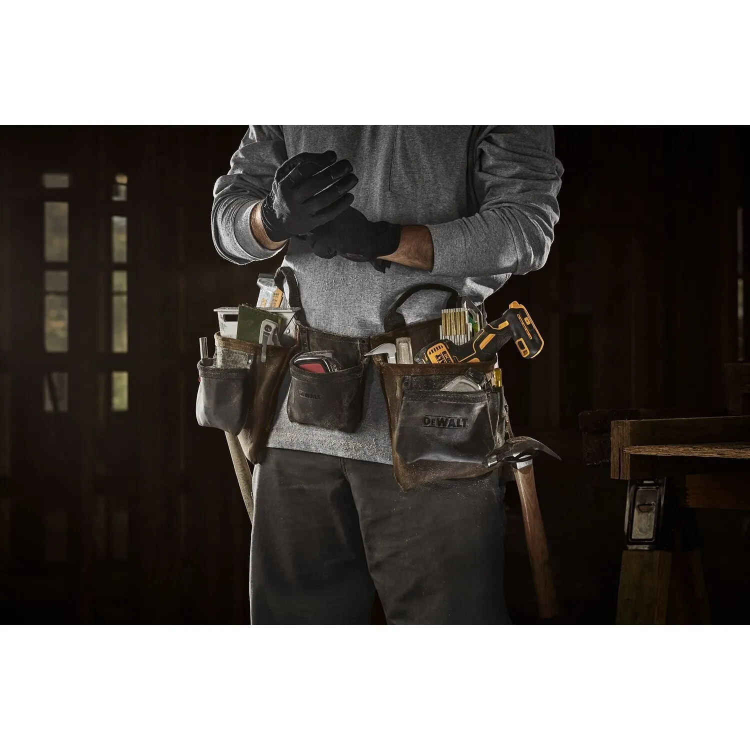 Dewalt DWST550112- Leather Tool Apron