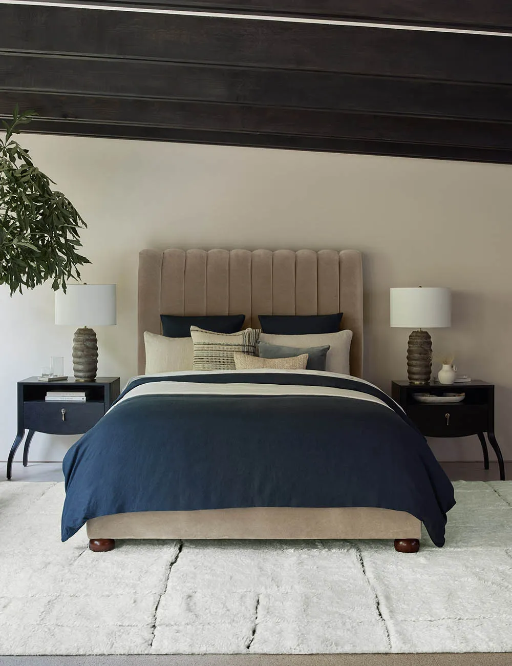 Evelyn Platform Bed