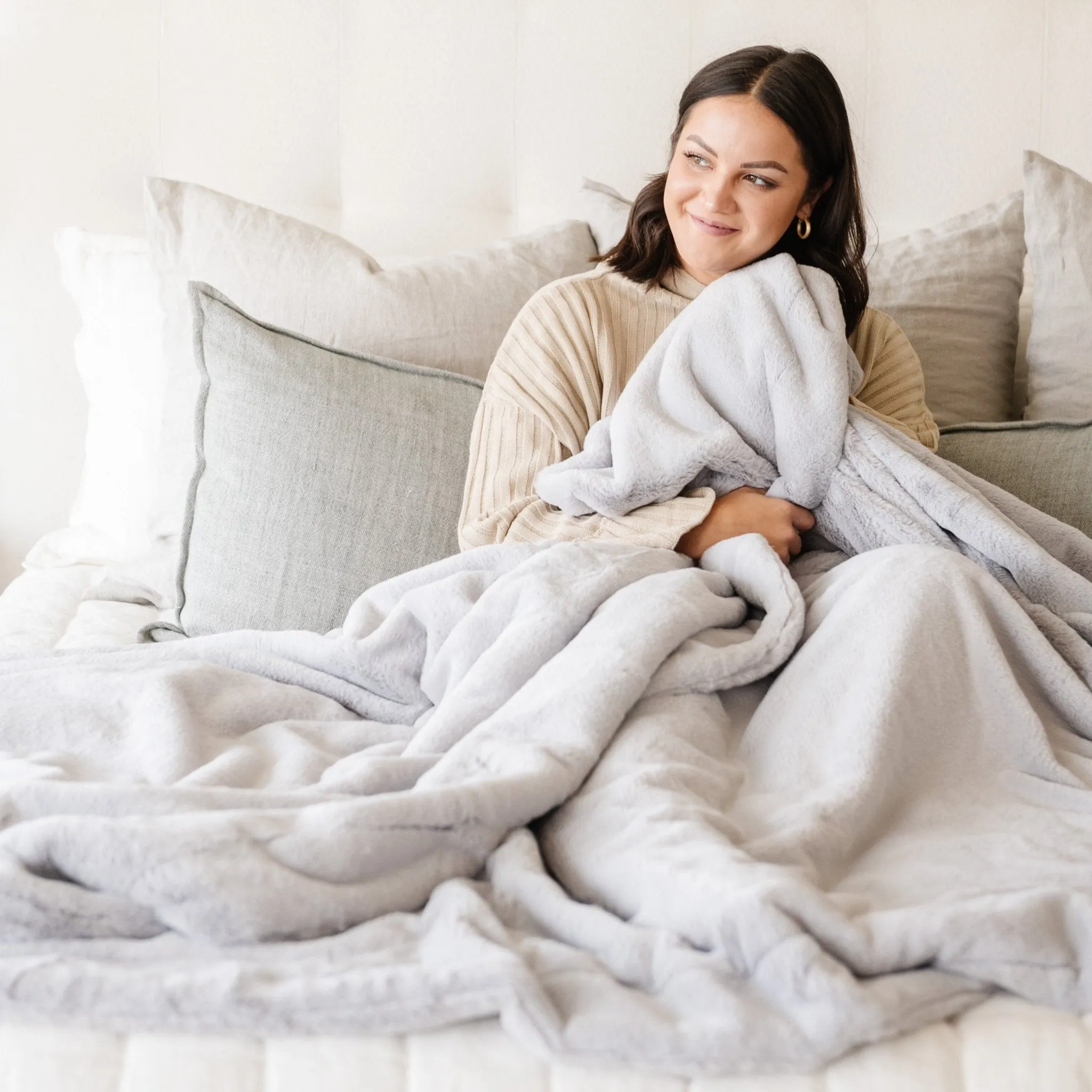 FAUX FUR KING BLANKETS