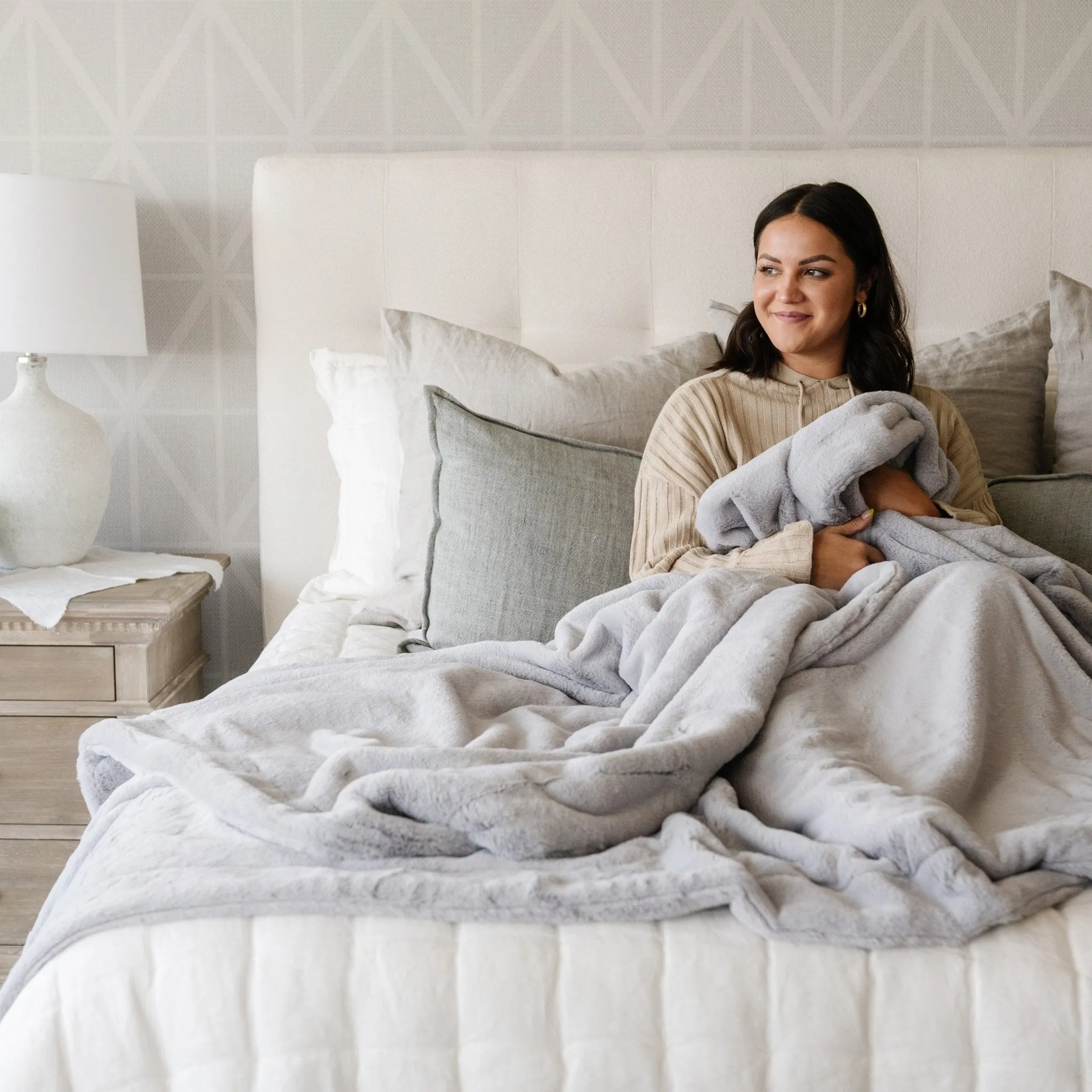 FAUX FUR KING BLANKETS