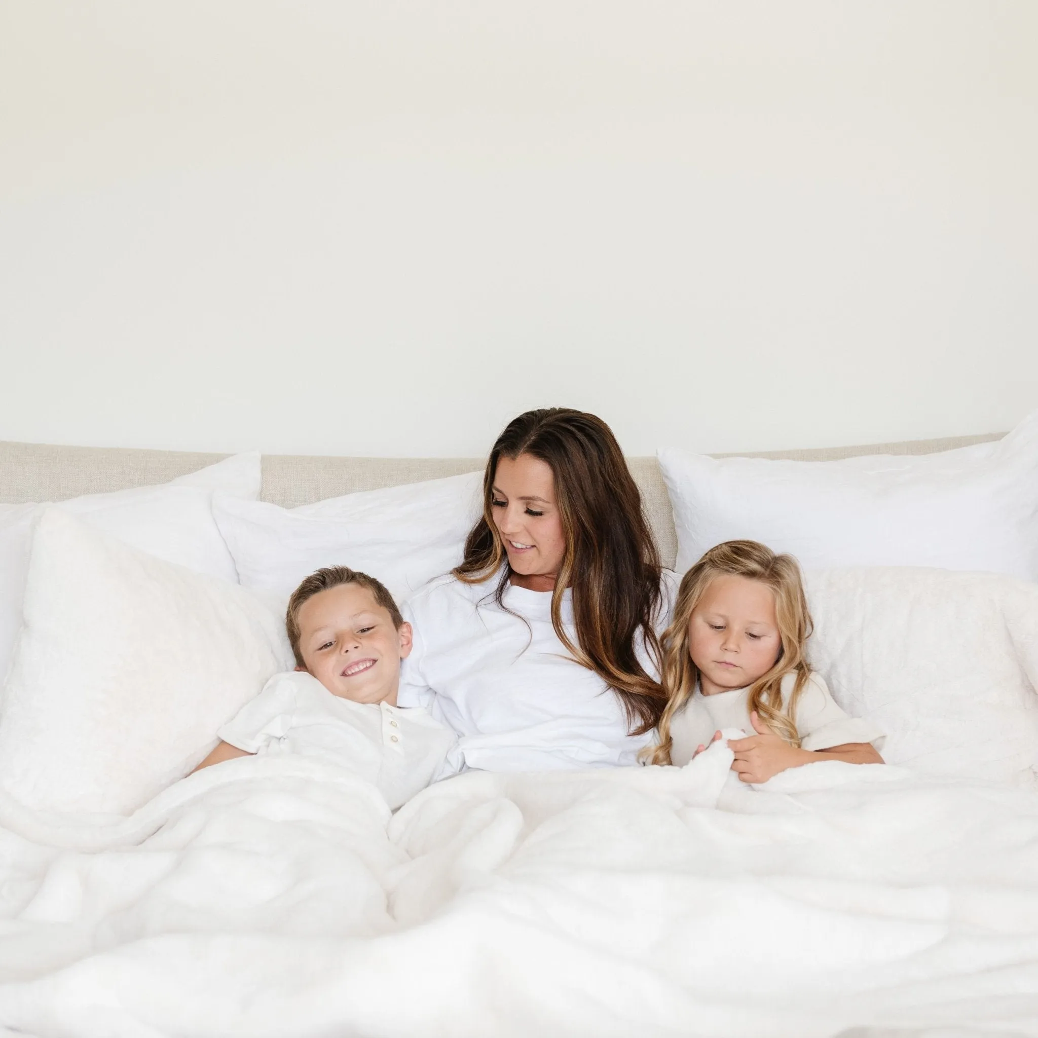 FAUX FUR KING BLANKETS