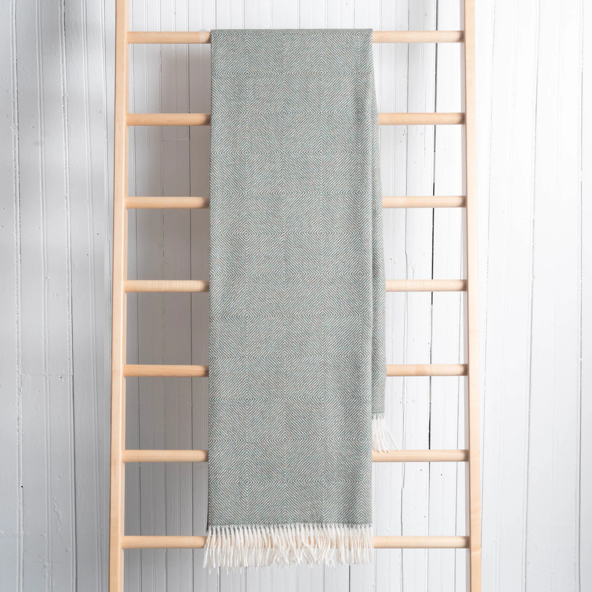 Fluff Diamond Pattern Baby Alpaca Throw Blanket