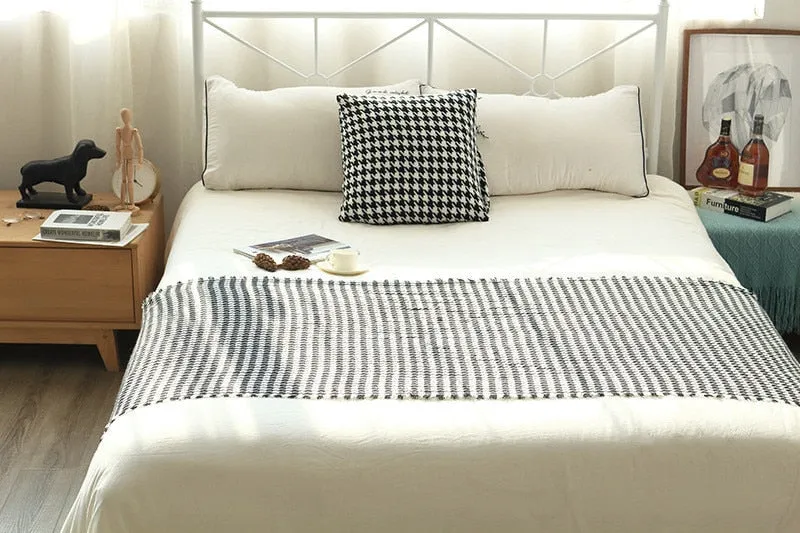 Francis Houndstooth Blanket Throw
