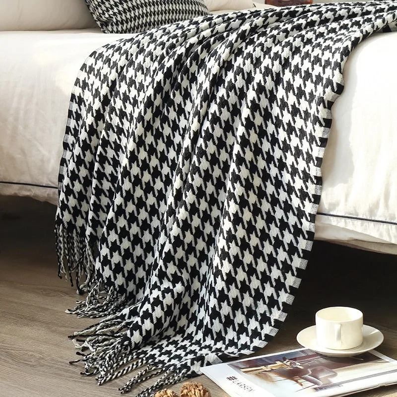 Francis Houndstooth Blanket Throw