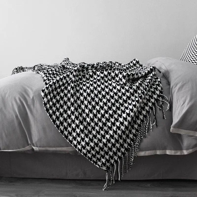 Francis Houndstooth Blanket Throw