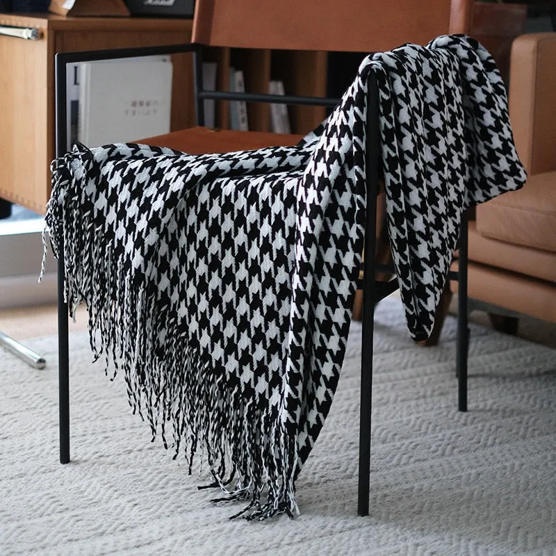 Francis Houndstooth Blanket Throw