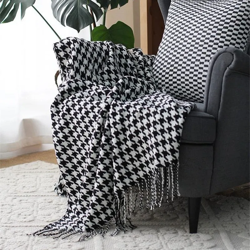 Francis Houndstooth Blanket Throw