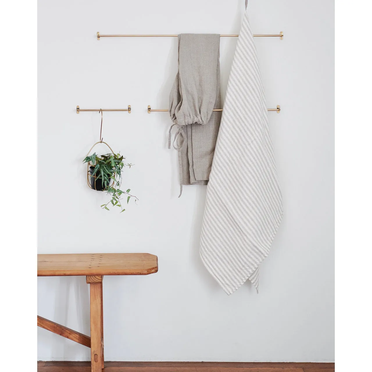 Frog Linen Towel Bar