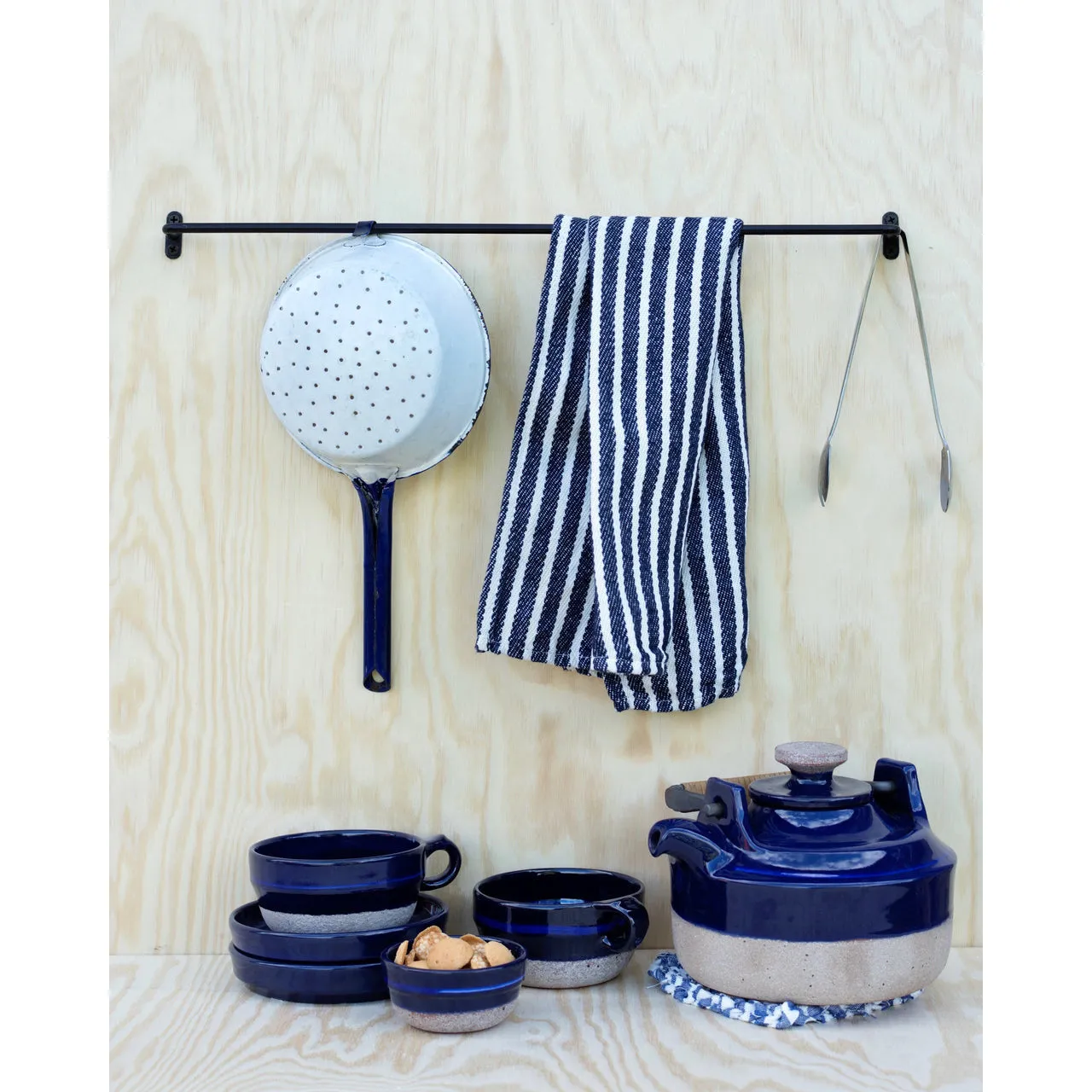 Frog Linen Towel Bar