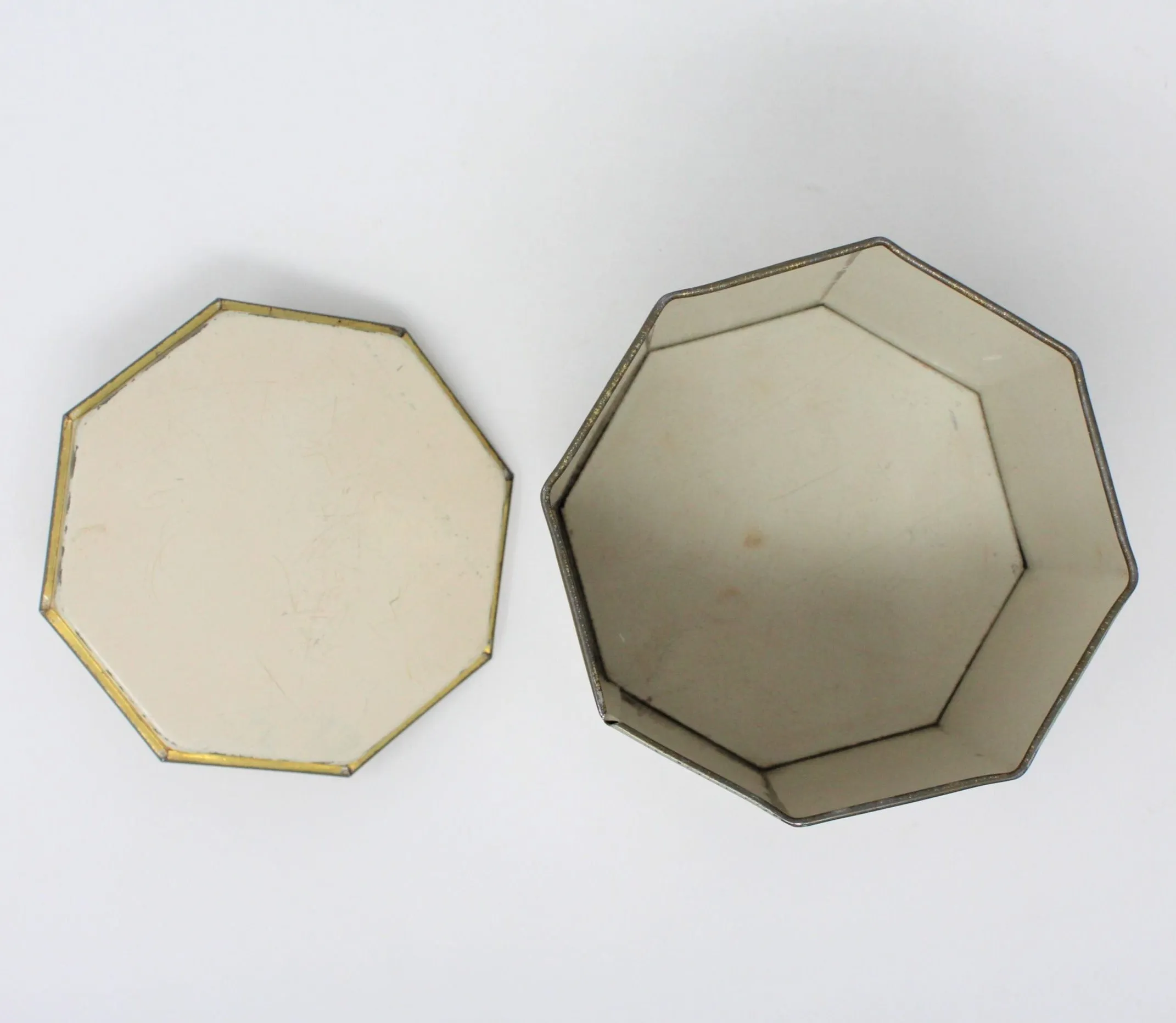 Gift Tin / Cookie Tin, Asian Floral Chinoiserie, Octagon Vintage, England