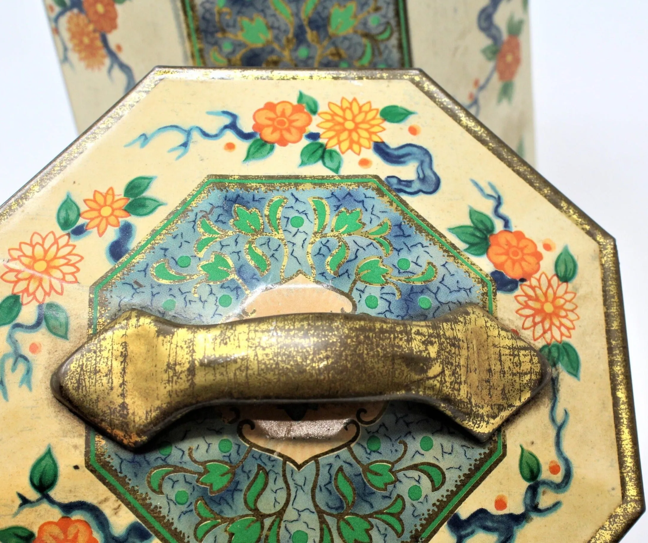 Gift Tin / Cookie Tin, Asian Floral Chinoiserie, Octagon Vintage, England