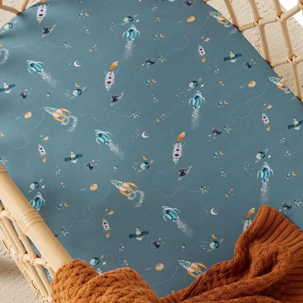 Rocket Organic Bassinet Sheet / Change Pad Cover