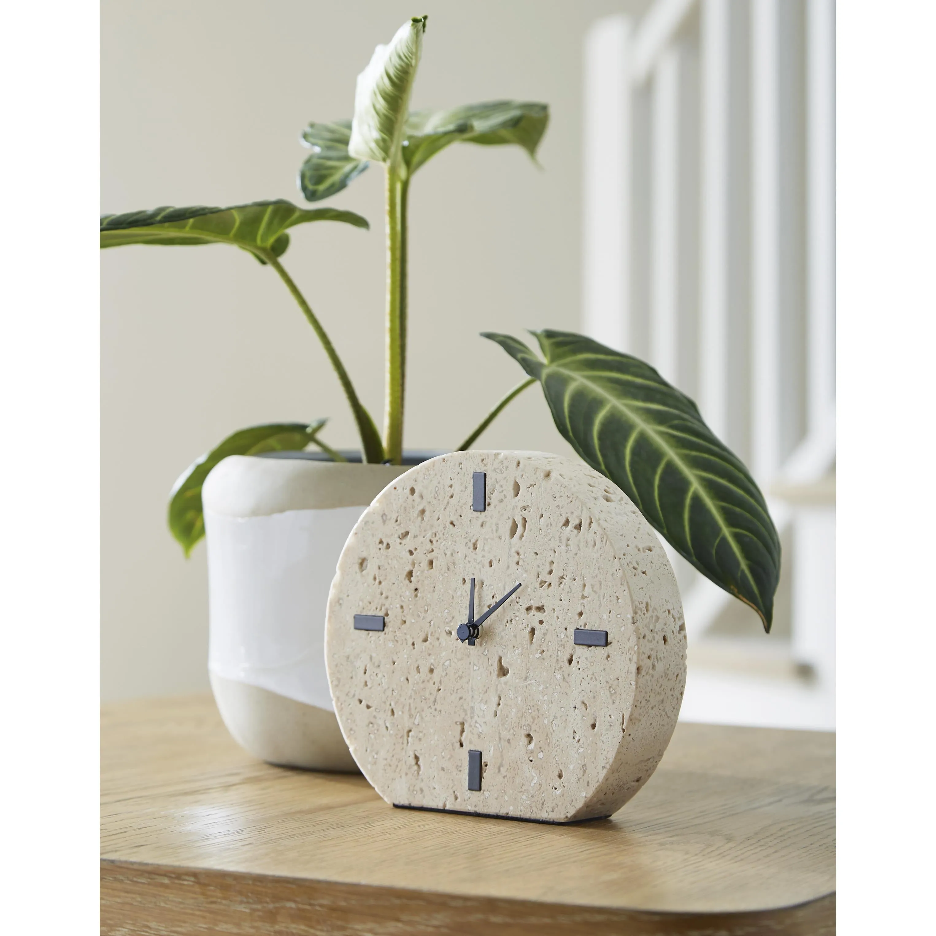 Signature Design by Ashley Donfordson A2000660 Table Clock