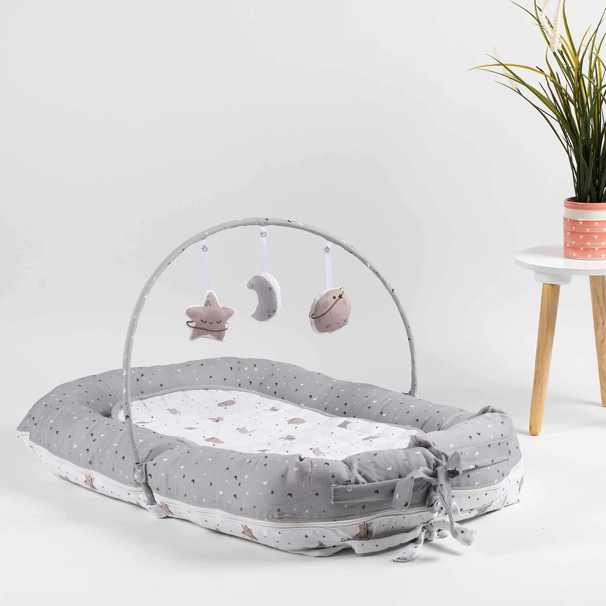 Tiny Snooze  reversible baby nest- starry nights