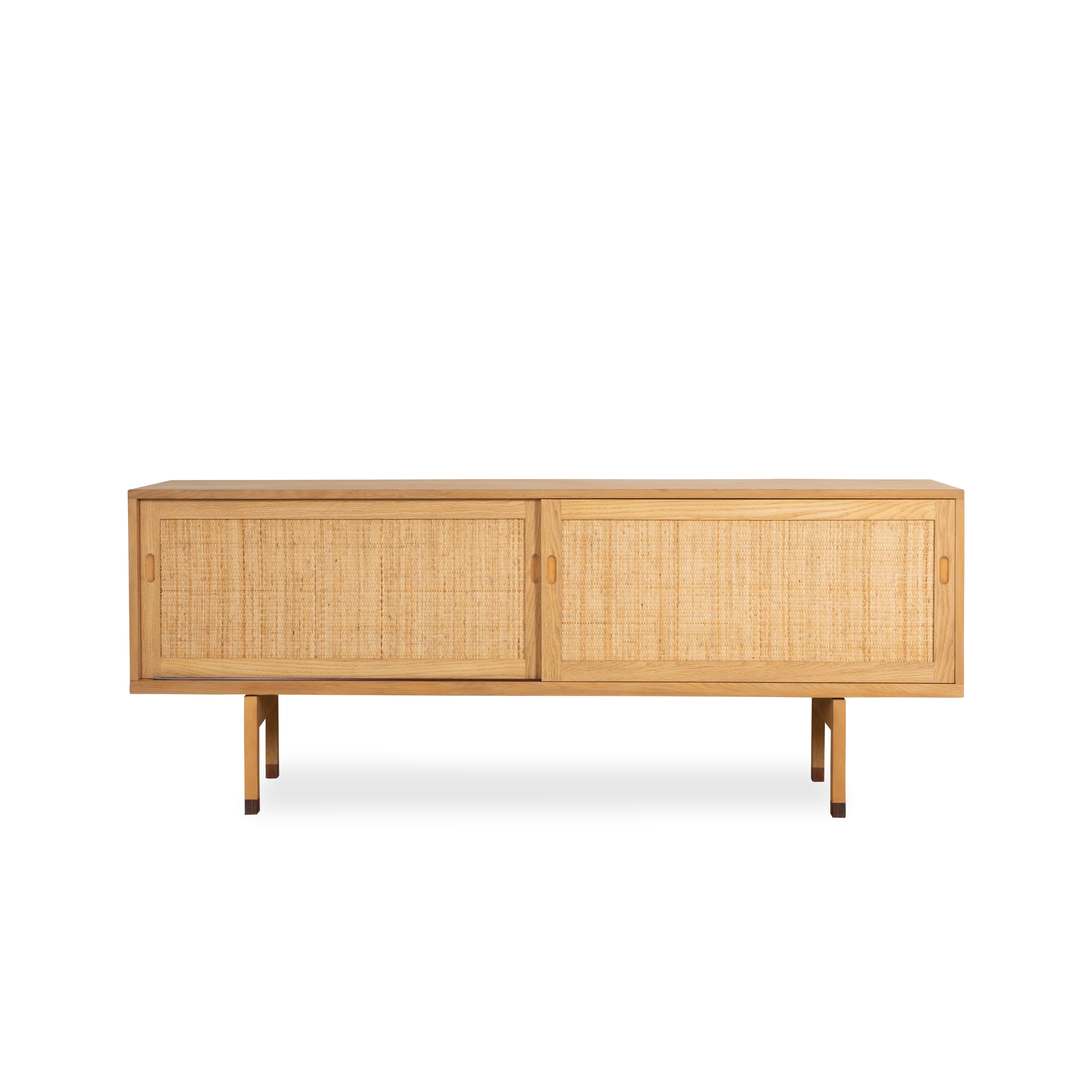 Vintage Hans Wegner RY26 Sideboard