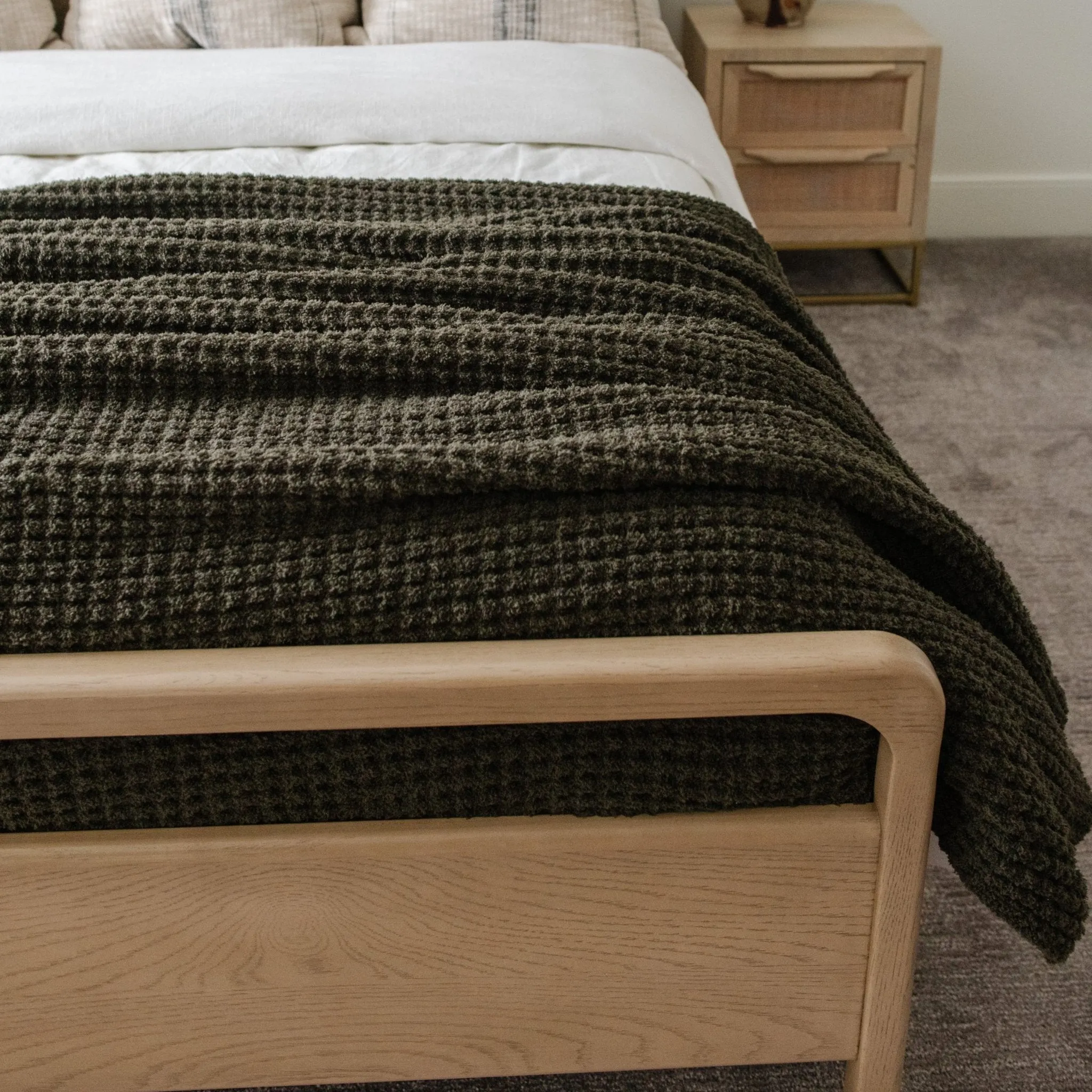 WAFFLE KNIT KING BLANKETS