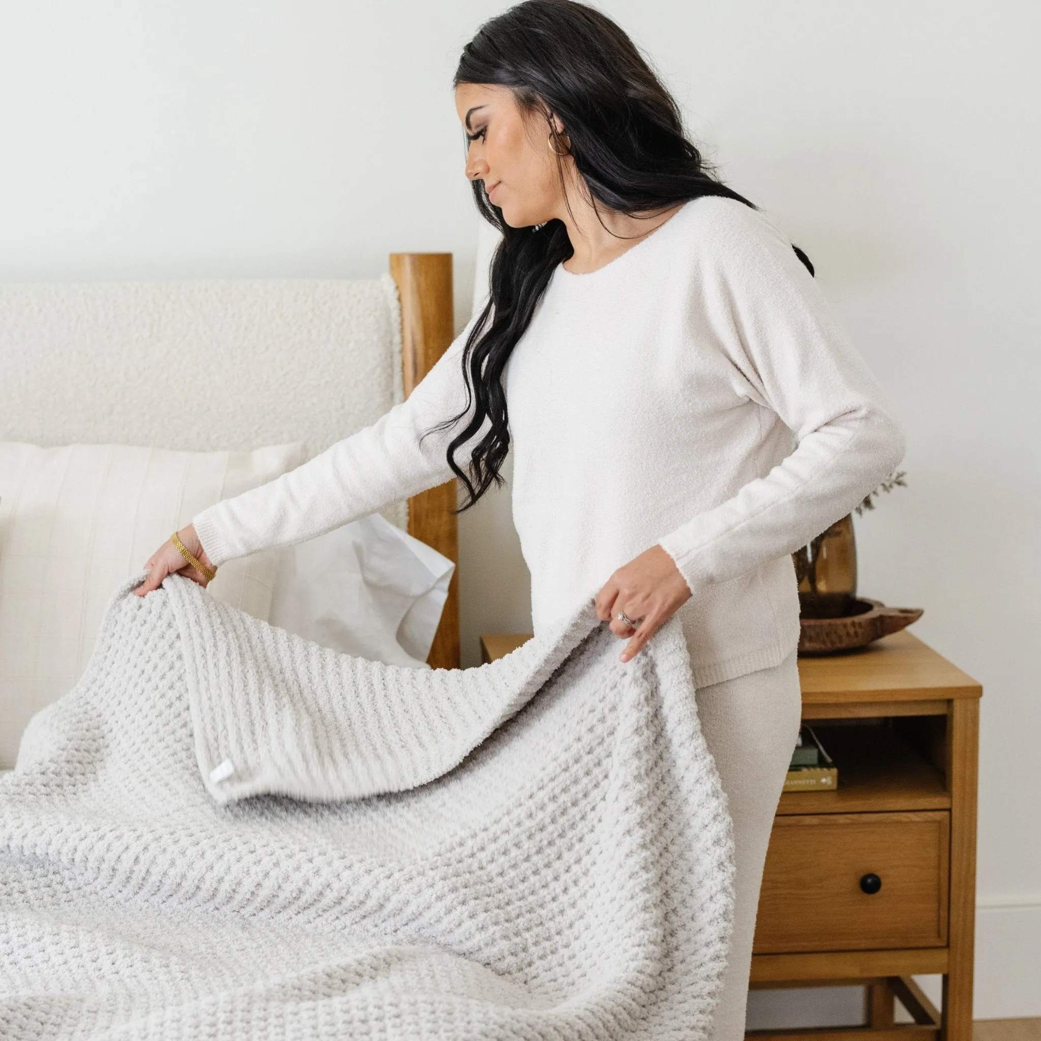 WAFFLE KNIT KING BLANKETS