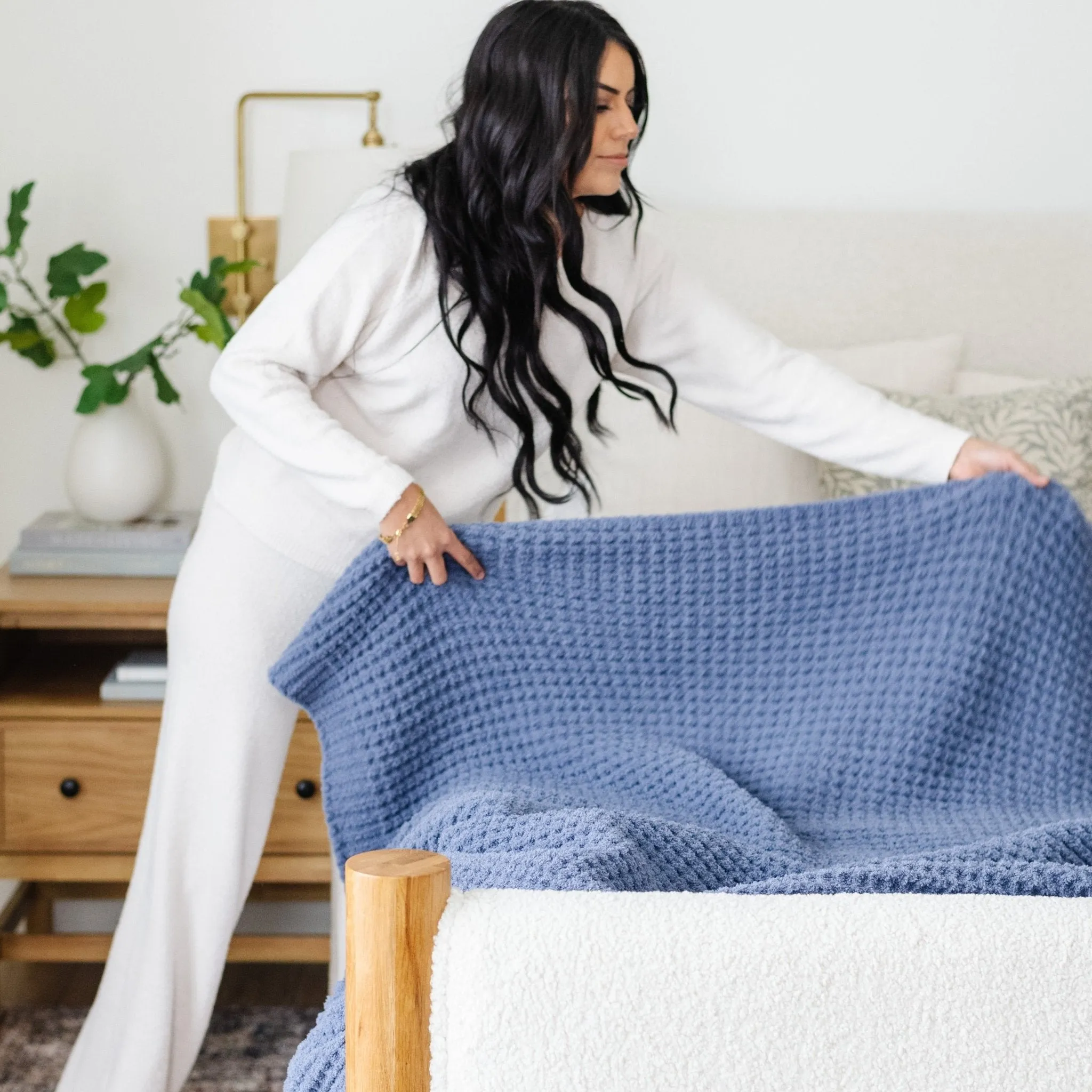 WAFFLE KNIT KING BLANKETS